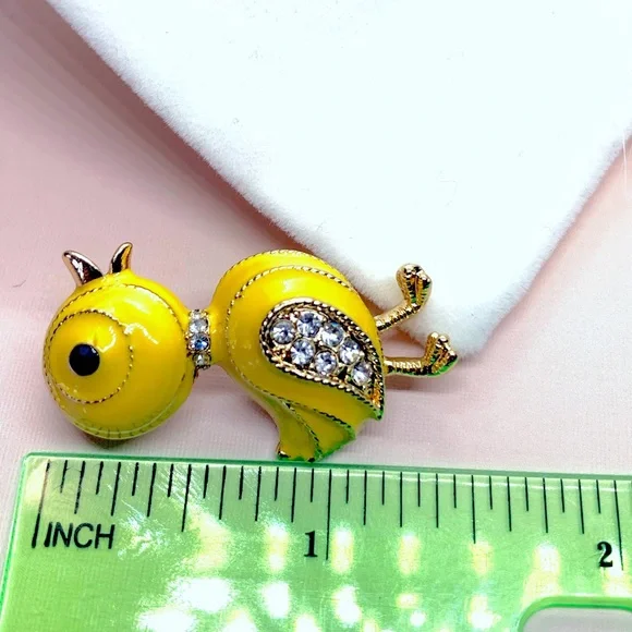 Cute Yellow Chick Chicken Brooch - Picture 3 of 3